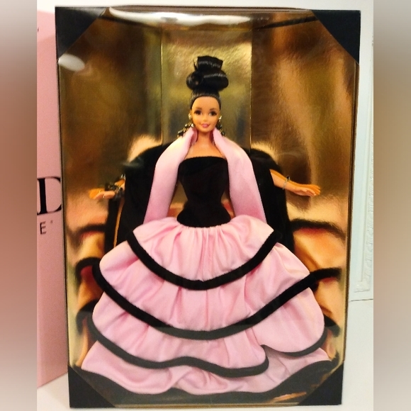 🌹🍃New In Box~Limited Edition 1996 ESCADA Barbie Doll - Picture 2 of 7
